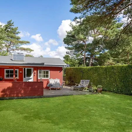 Midtvej V Feriehus Neksø